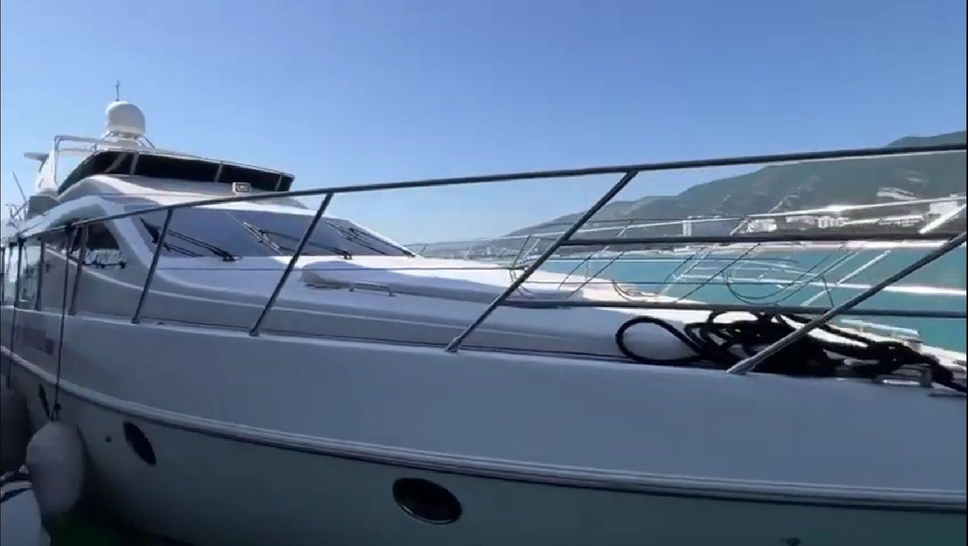 Yacht «Kobra»